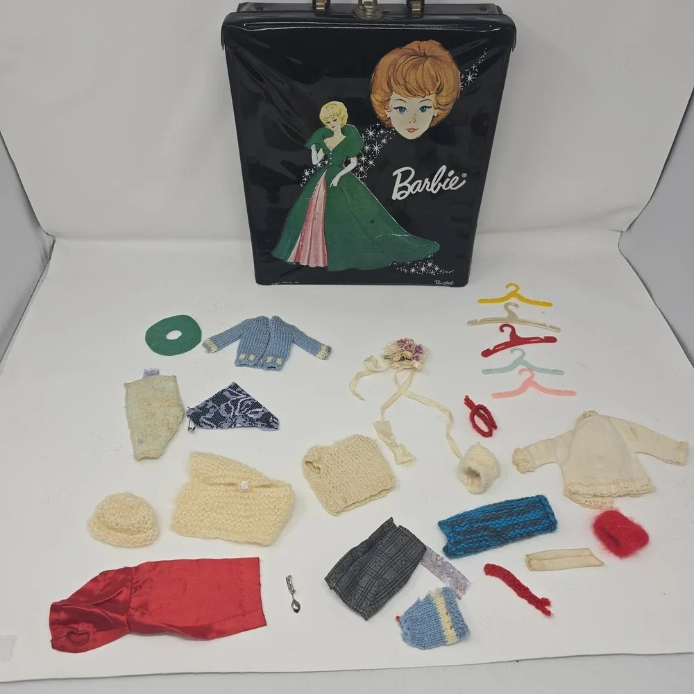 Vintage 1963 Barbie Carrying Case Mattel‎ Black Box & clothes lot